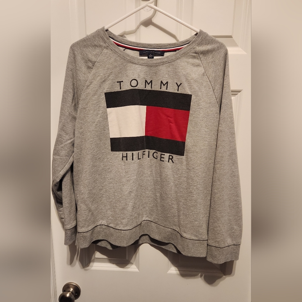 Tommy Hilfiger Gray Crewneck Sweater with Logo
